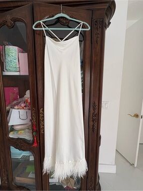 Rya Swan white silk dress ostrich feathers M